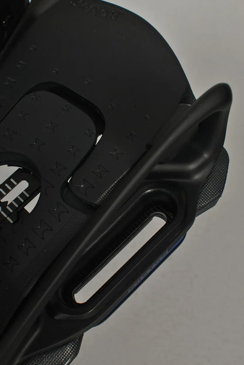 Burton M Cartel X Est Step On