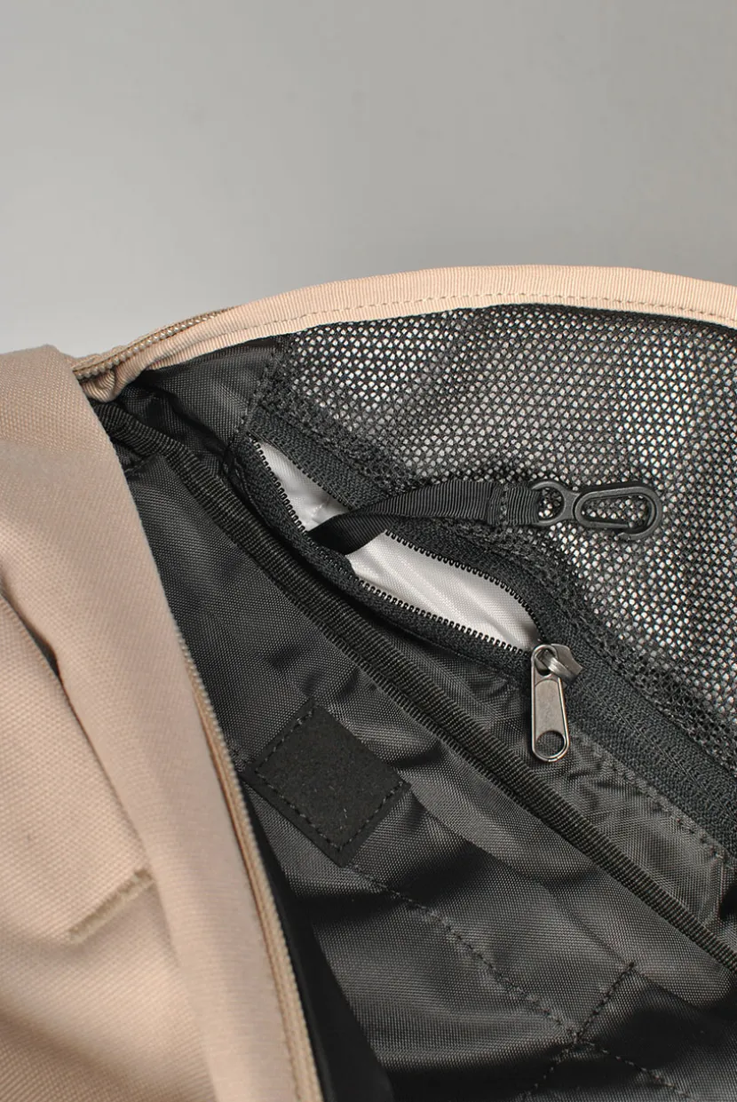 Db Hugger Base Backpack 15L