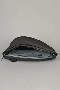 Db Hugger Base Backpack 15L