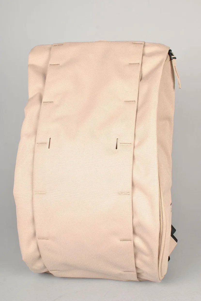 Db Hugger Base Backpack 15L