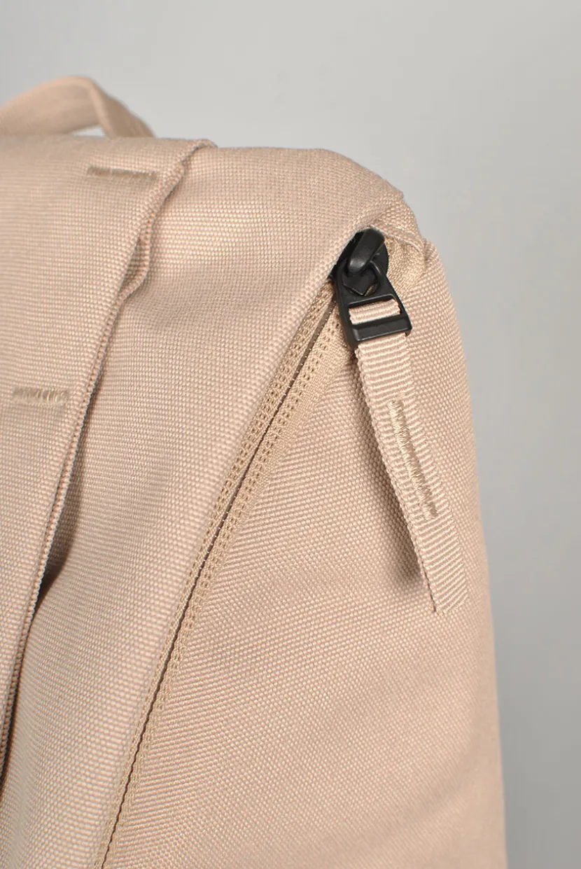 Db Hugger Base Backpack 15L