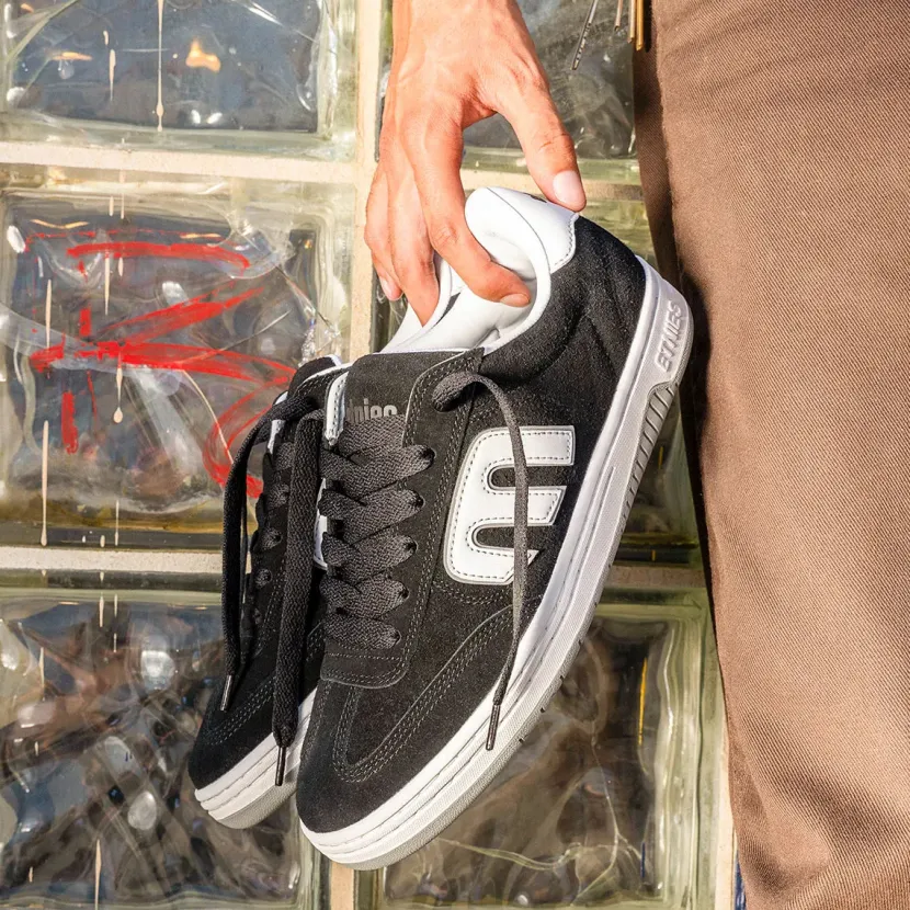 Etnies Locut