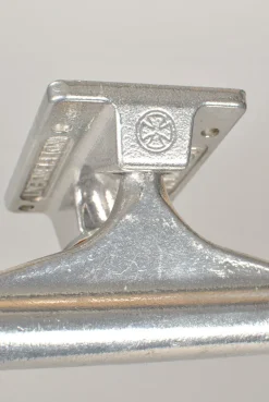 Independent Standard Stage 11 Trucks
