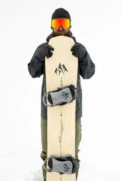 Jones Snowboards Flagship Snowboard