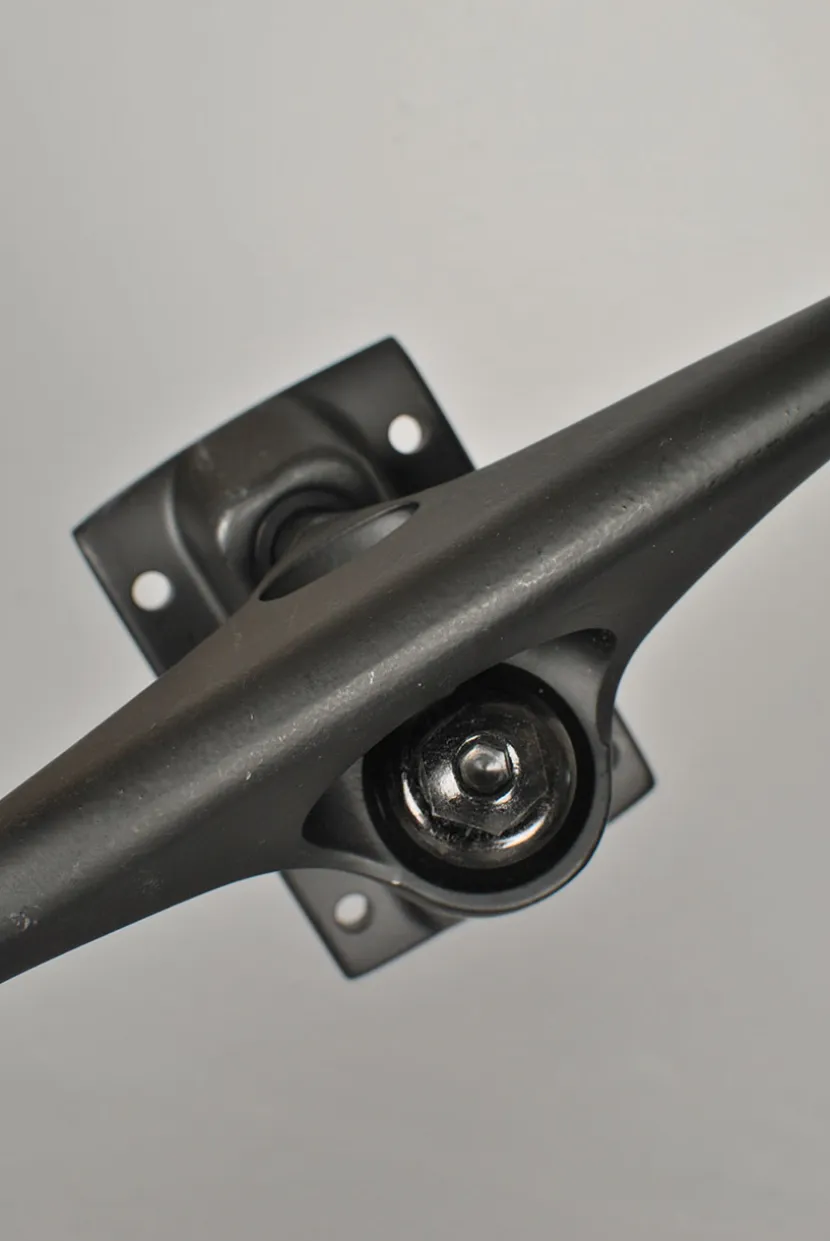 Krux K5 All Black Trucks