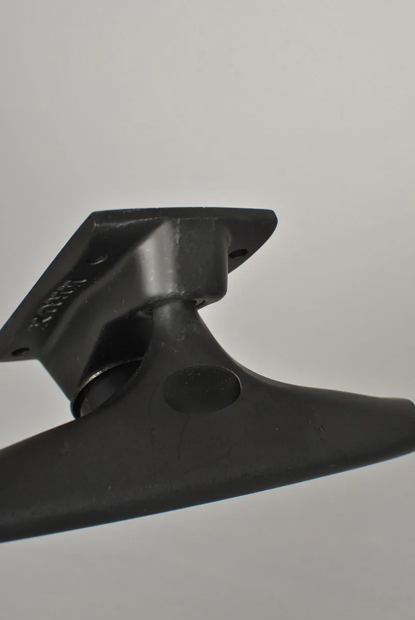 Krux K5 All Black Trucks