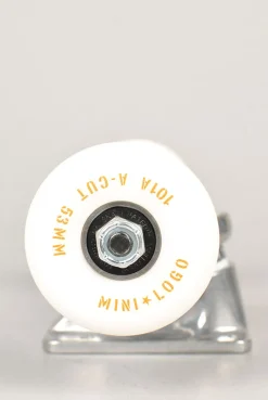 Mini Logo Raw 139 Trucks & Wheels sett