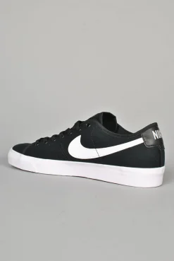 Nike SB Blazer Court