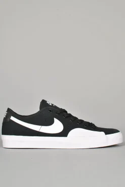 Nike SB Blazer Court