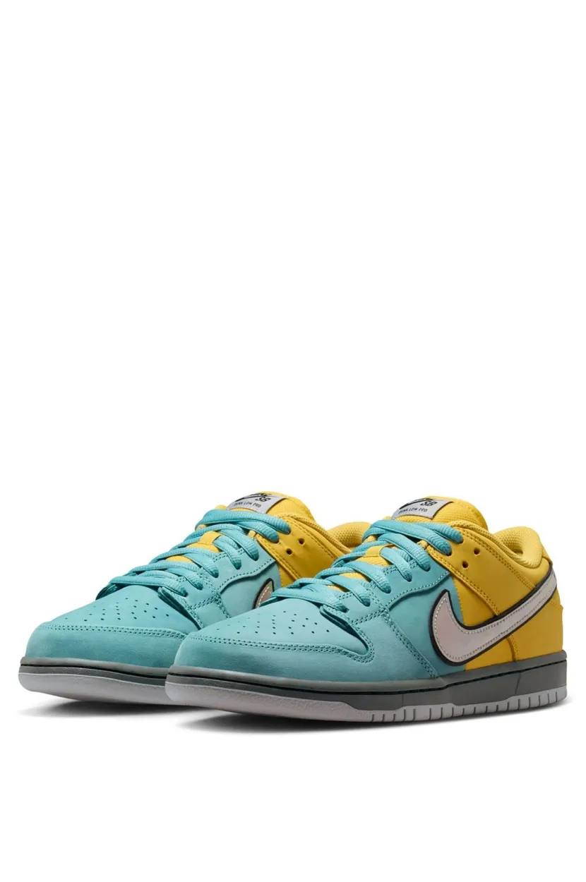 Nike SB Dunk Low Pro