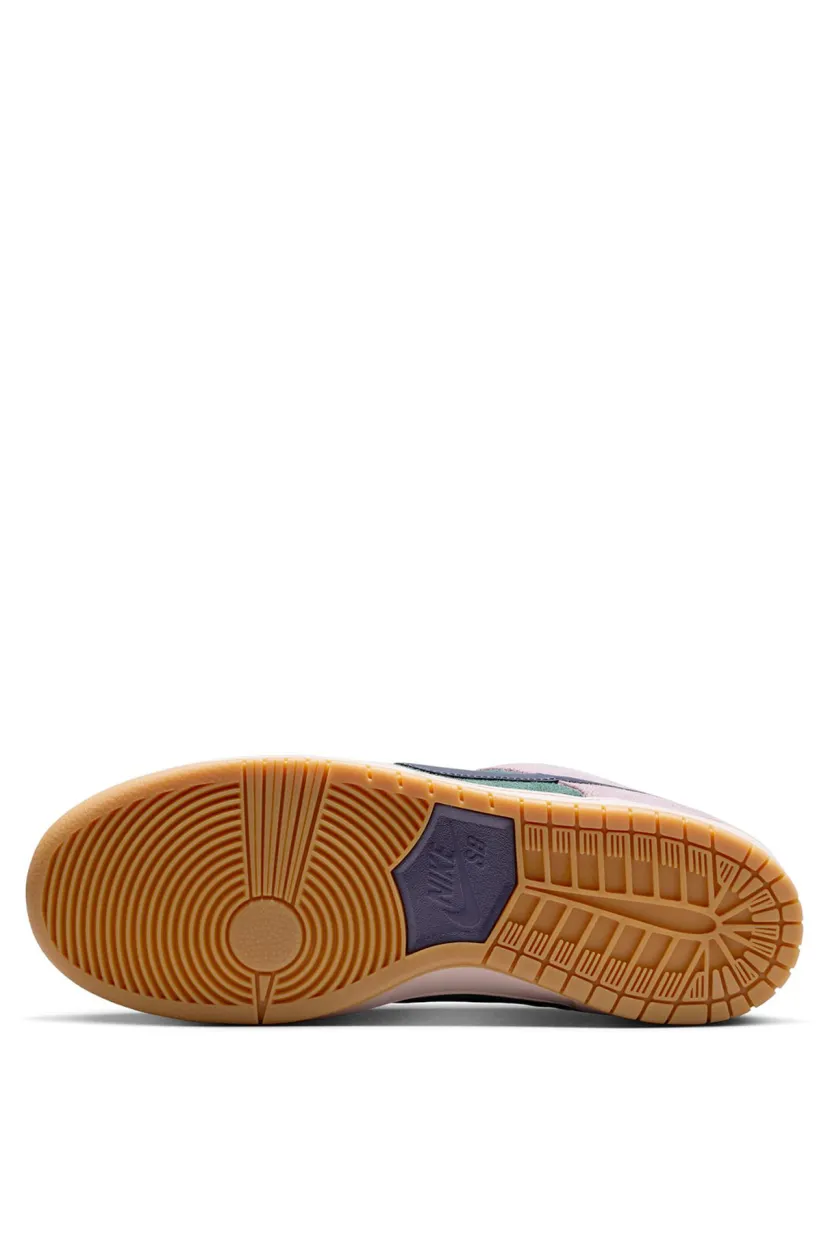 Nike SB Dunk Low Pro