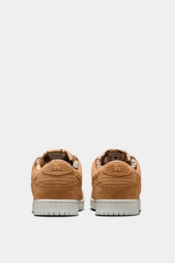 Nike SB Dunk Low Pro Qs