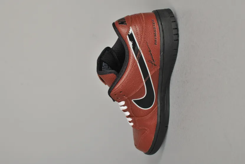 Nike SB Dunk Low Pro X Limosine Skateboards