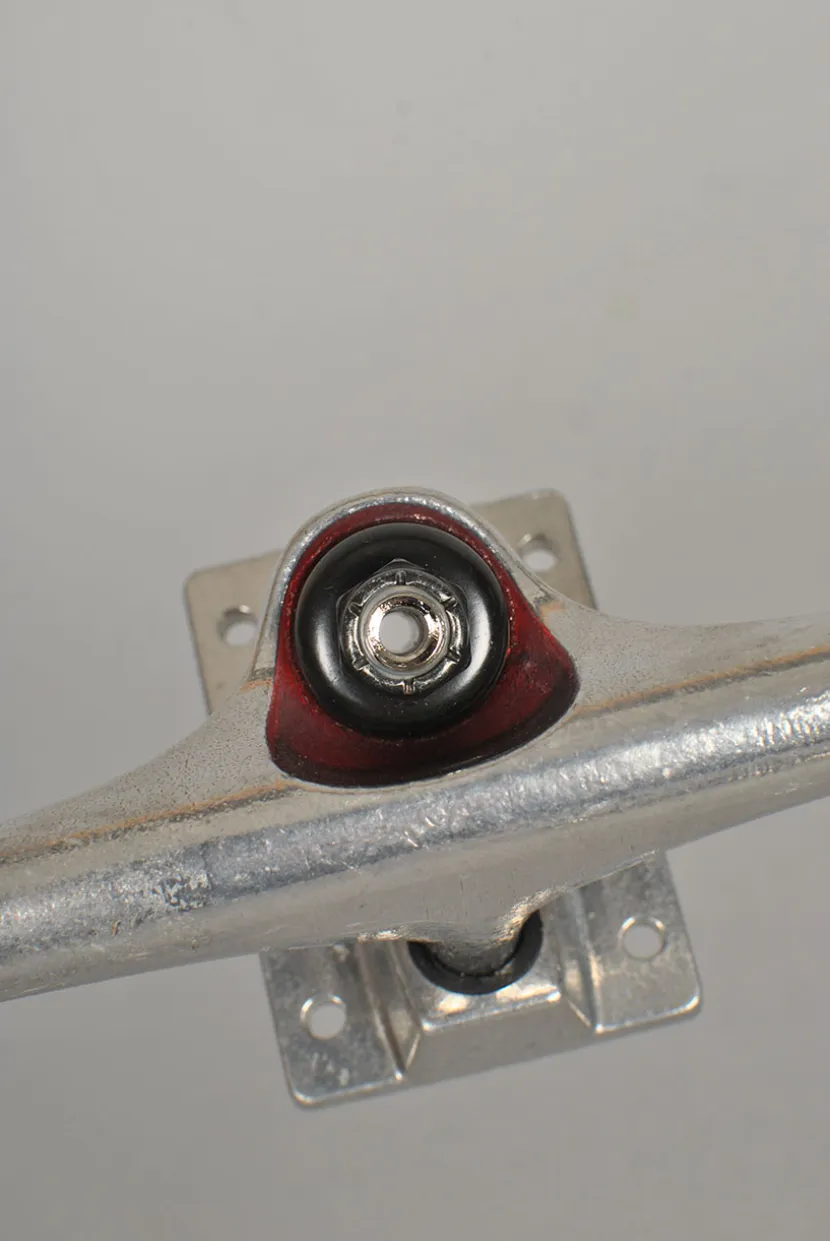 Thunder Team Hollows Polished Trucks